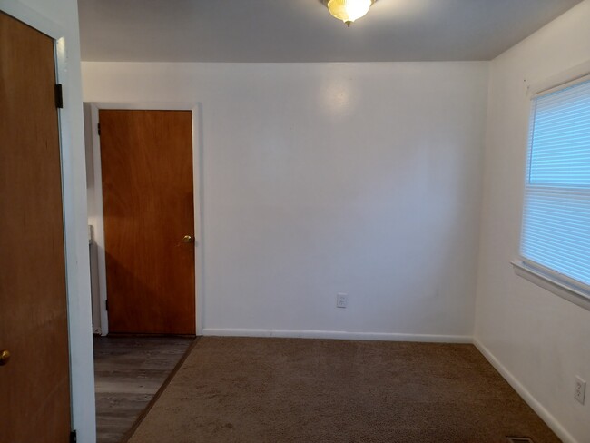 Building Photo - 4806 82nd St