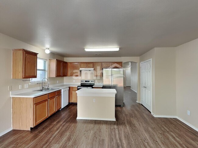 Foto del edificio - 3917 Cane River Rd