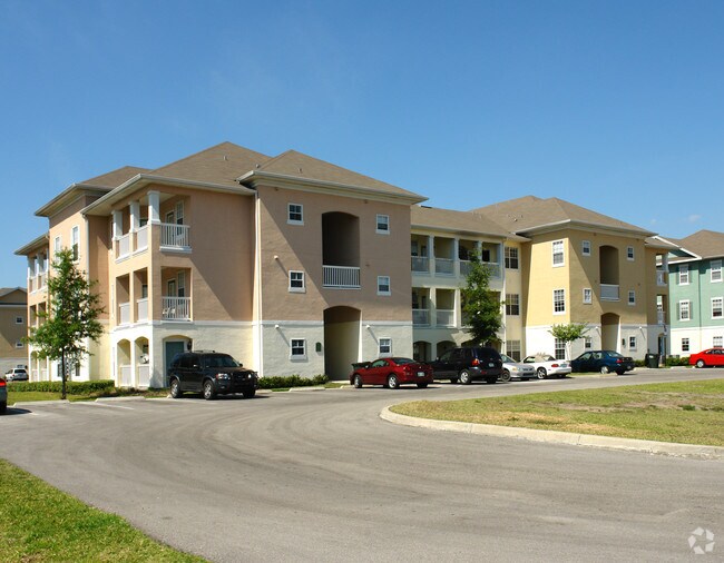 Ridgepointe at Cagan Crossing Apartments Clermont, FL