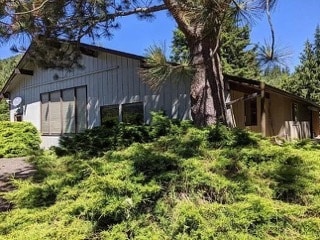 Bunkhouse apartment - 5148 Mount Pleasant Rd