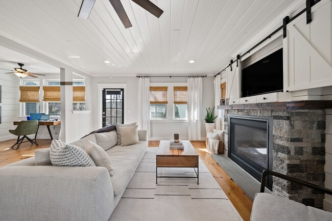 Foto del edificio - 71 King St