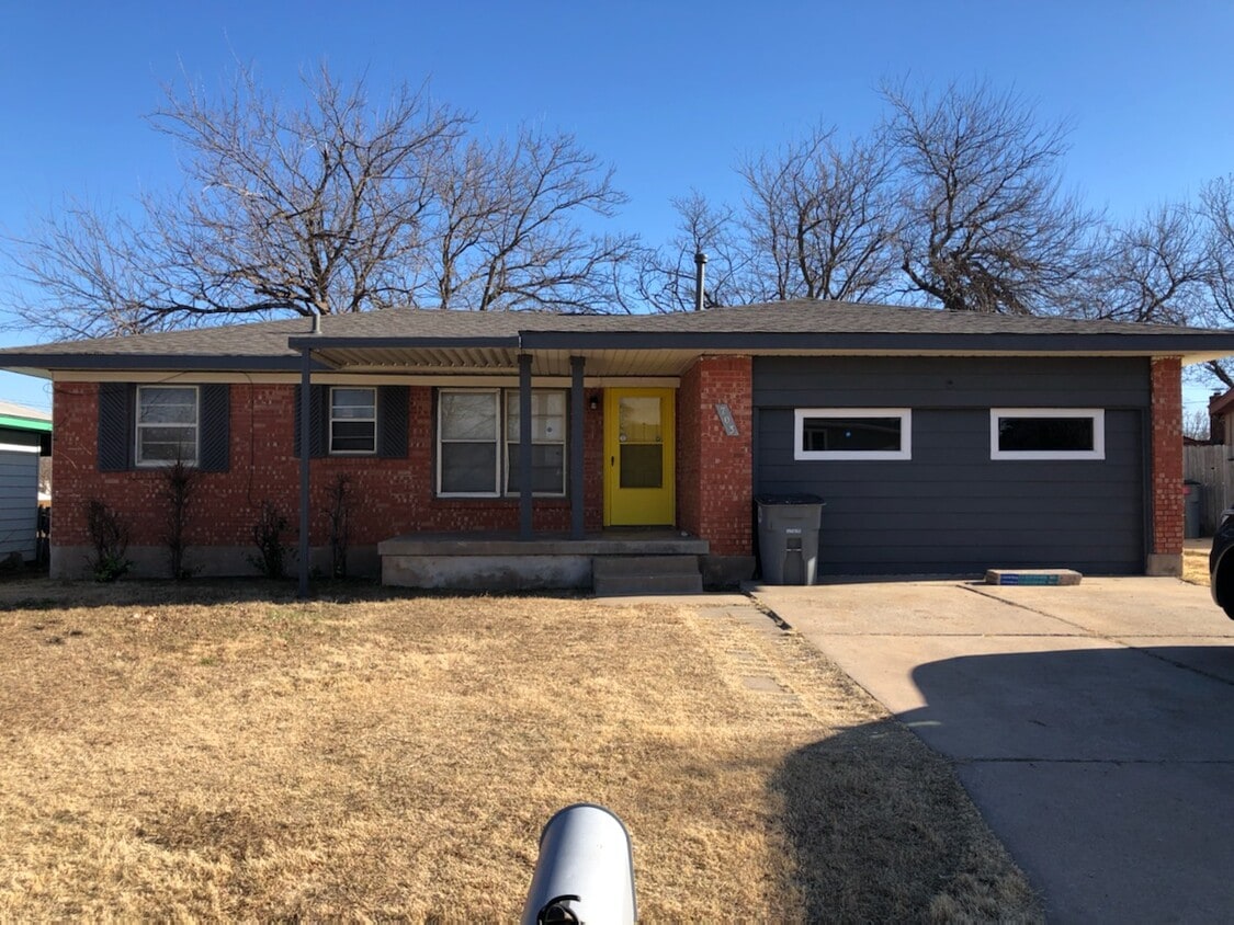 703 NW 33rd St, Lawton, OK 73505 House for Rent in Lawton, OK