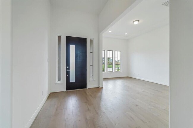 Building Photo - 1711 Nash Field Dr