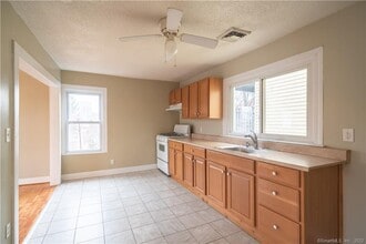 Building Photo - 762 State St