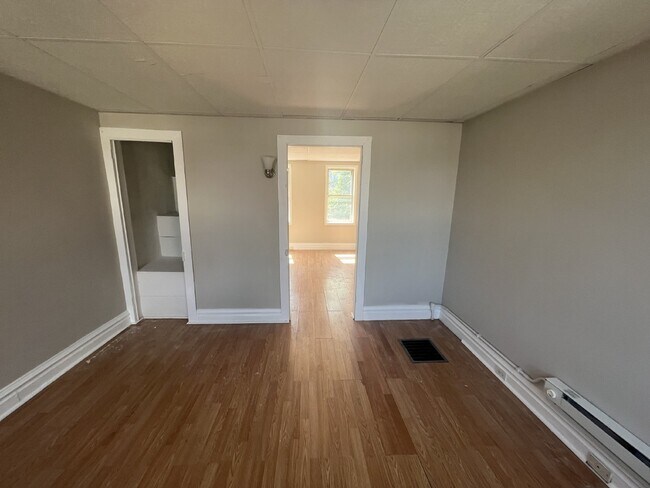 Foto del edificio - AVAILABLE NOW! 2BR IN ALLENTOWN! Apply Today!