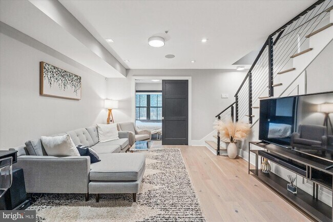 Foto del edificio - 1429 W Street NW Unit 1