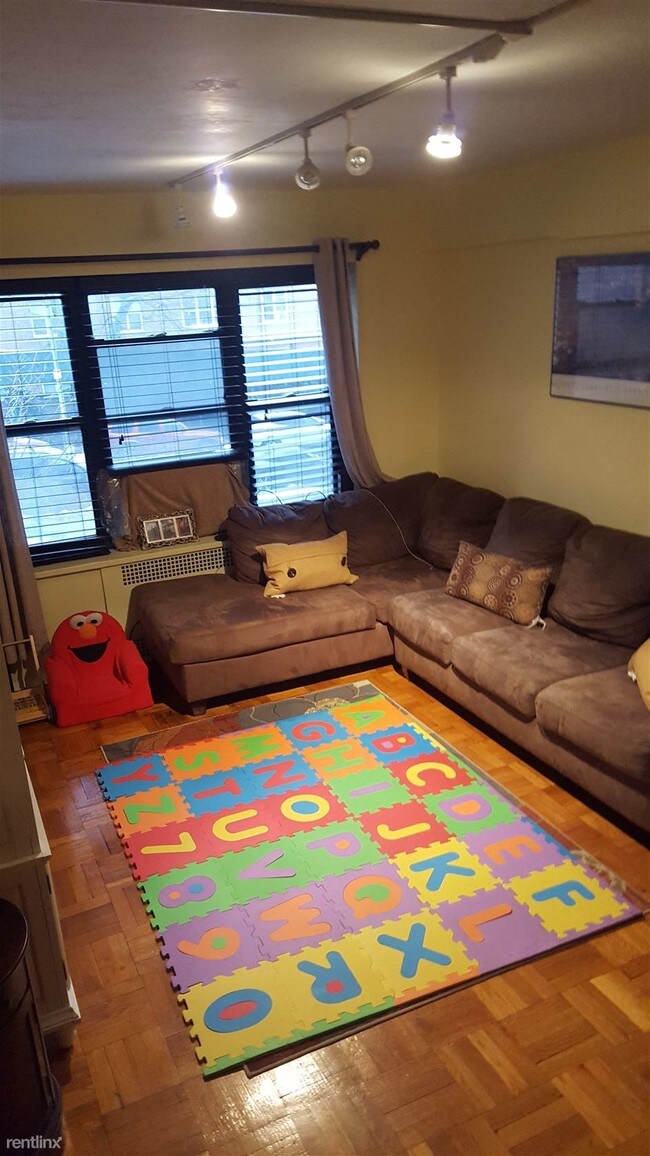 Foto del edificio - 6776 Booth St