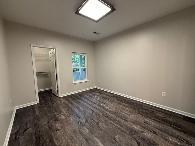 Foto del edificio - 14301 Rosy Ln