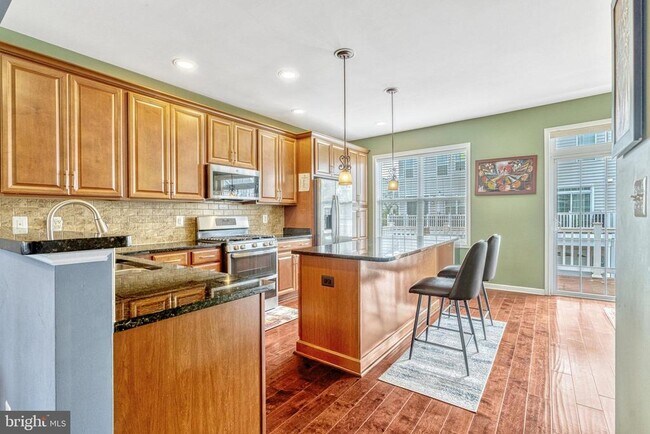 Building Photo - 23348 Madison Heights Terrace
