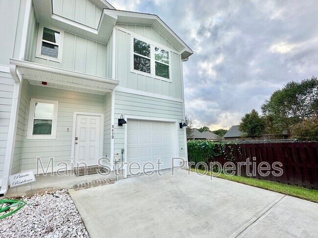 Foto del edificio - 8630 Meadow Flower Ln