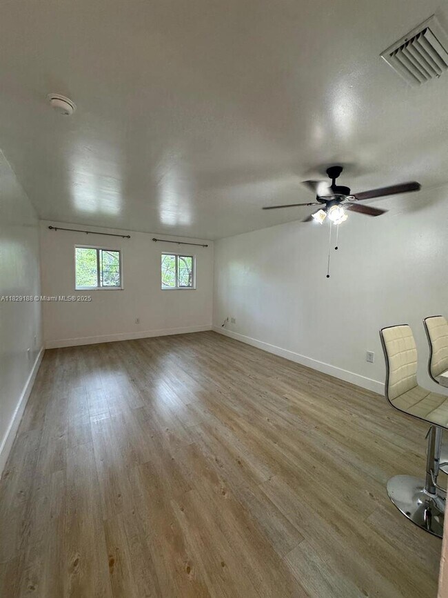 Foto del edificio - 13810 SW 112th St