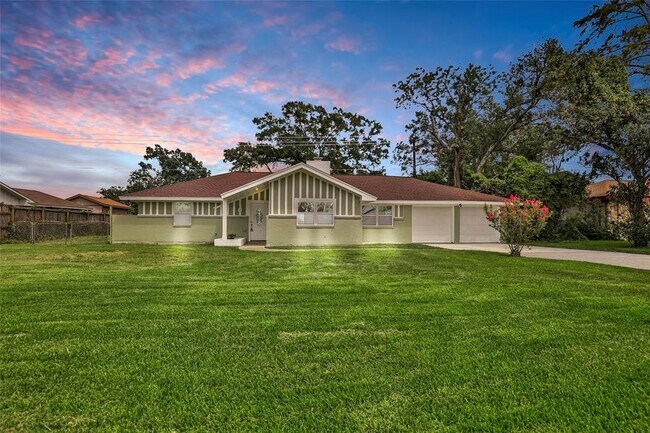 Building Photo - 4902 Goose Creek Dr