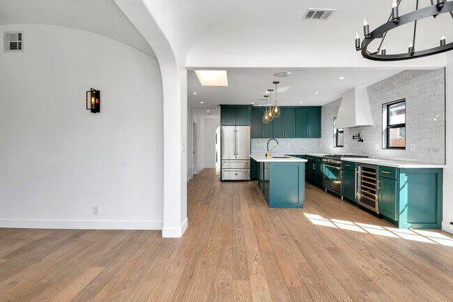 Foto del edificio - 5319 Meridian St