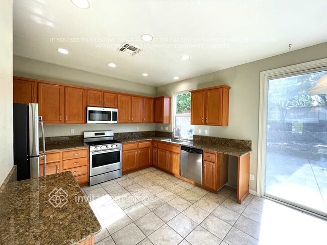 Building Photo - 5134 Rowe Dr