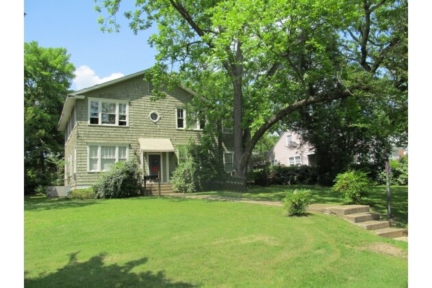 Primary Photo - 209 Arlington Rd