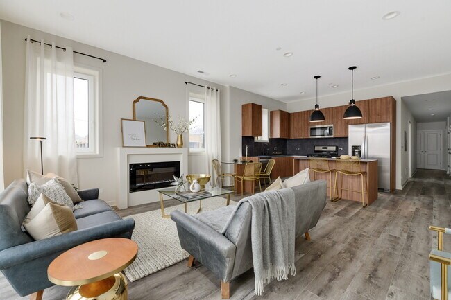 Building Photo - 750 E Irving Park Rd