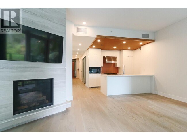Photo du bâtiment - 6699-6699 Nelson Ave