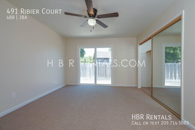 Foto del edificio - 491 Ribier Ct