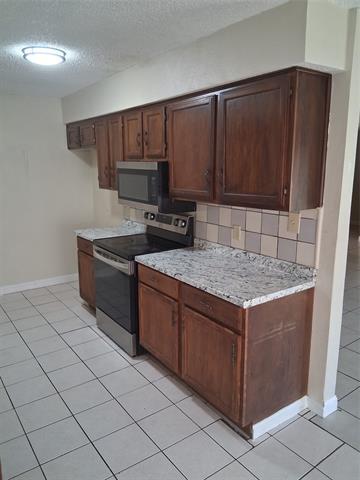 Foto del edificio - 1100 Maple View Dr