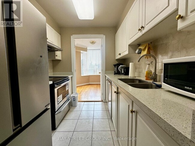 Photo du bâtiment - 1883 McNicoll Ave