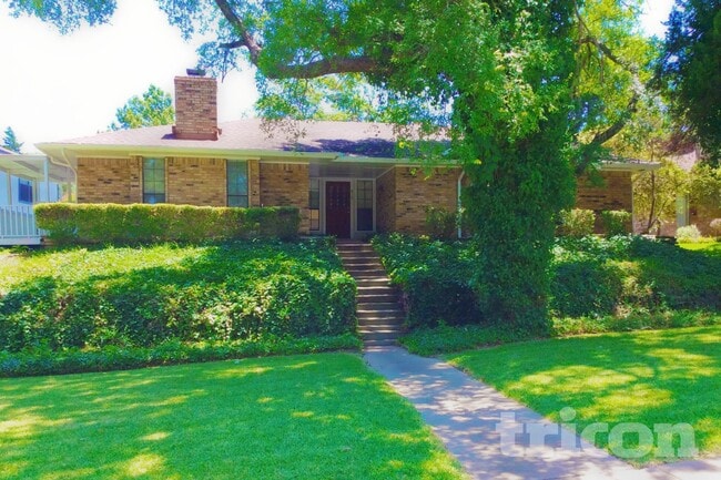 Building Photo - 810 Braswell Dr