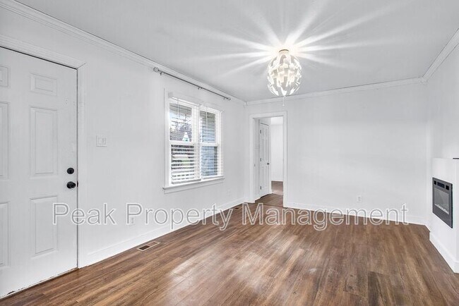 Foto del edificio - 4708 Gaardahl Dr