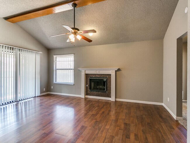 Foto del edificio - 3 Bed/2 Bath Home in Midwest City