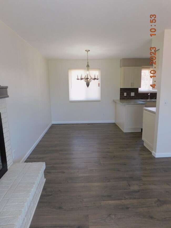 Building Photo - Welcome Home! Beautiful house in Littleton!