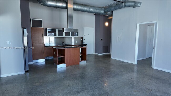 Foto del edificio - 10 SW South River Dr