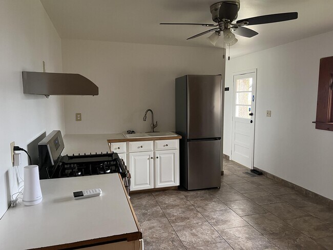 Foto del edificio - 3631 Decamp Dr