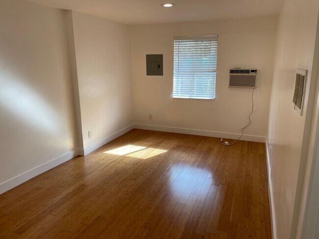 Foto del edificio - 1445 Echo Park Ave