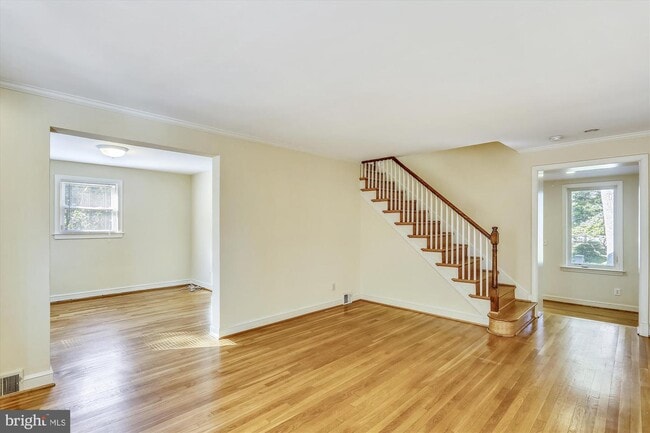 Building Photo - 7918 Lynbrook Dr
