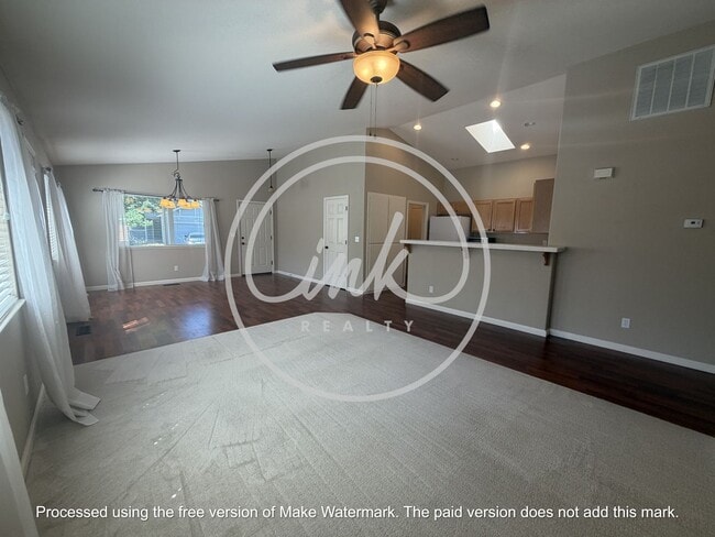 Building Photo - Garden Glen Ct. Home for Rent in Minden