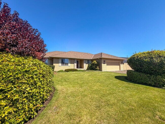 Foto del edificio - 364 SE Davis Ct