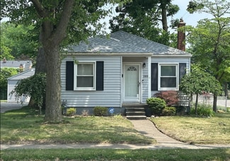 Building Photo - 2859 Parker St