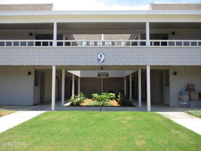 Building Photo - 4726 Bay Point Rd