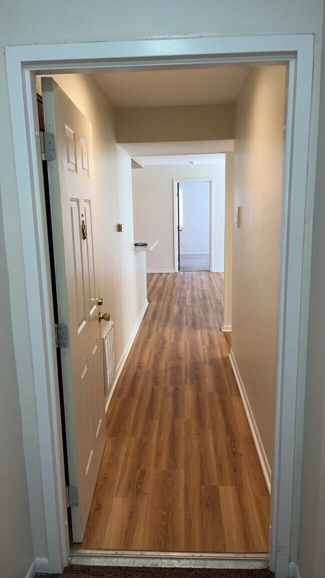 Foto del edificio - 1420 Lake Pointe Way