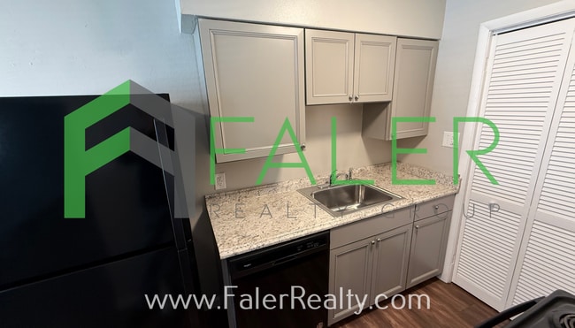 Building Photo - 1066 Pritz Ave