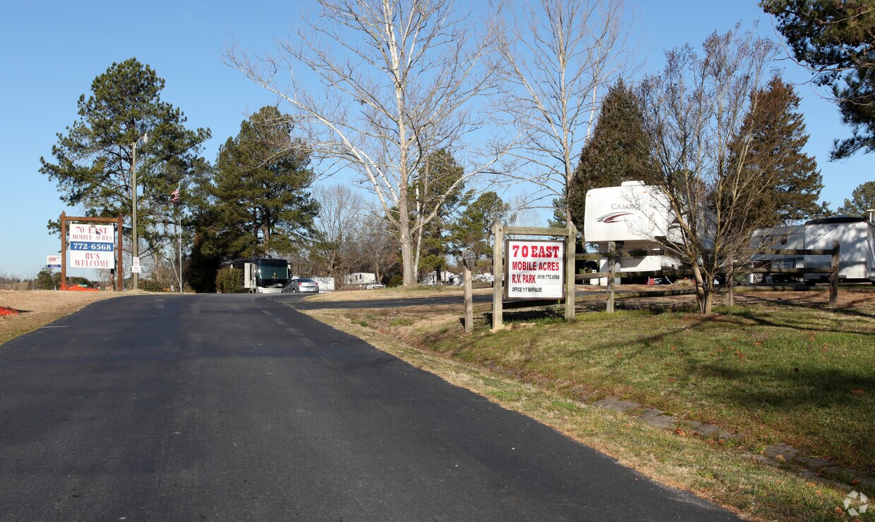 Foto principal - 134 Walnut Dr