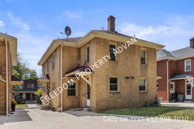 Building Photo - 763 Shady Dr E