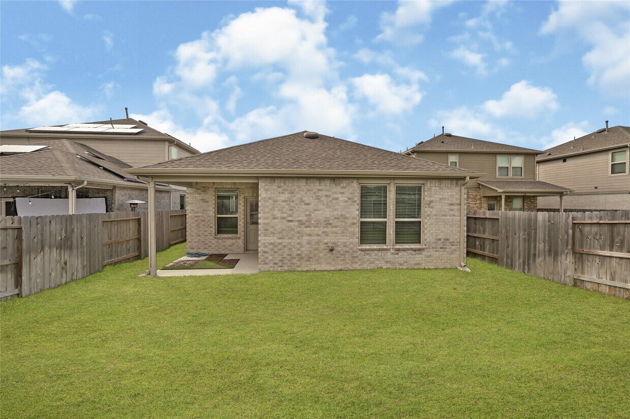 Foto del edificio - 21127 Dolphin Bay Ln