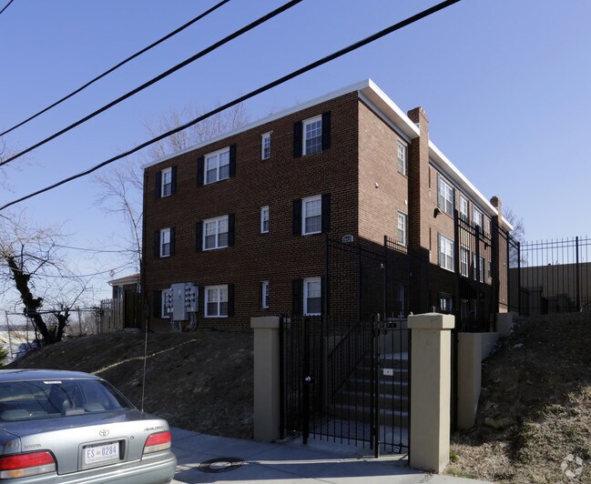 Foto del edificio - 945 Division Ave NE