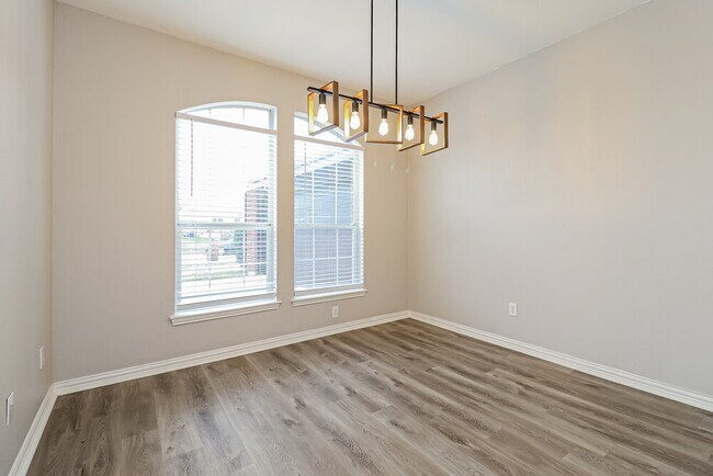 Foto del edificio - 113 Oak Hollow Ln