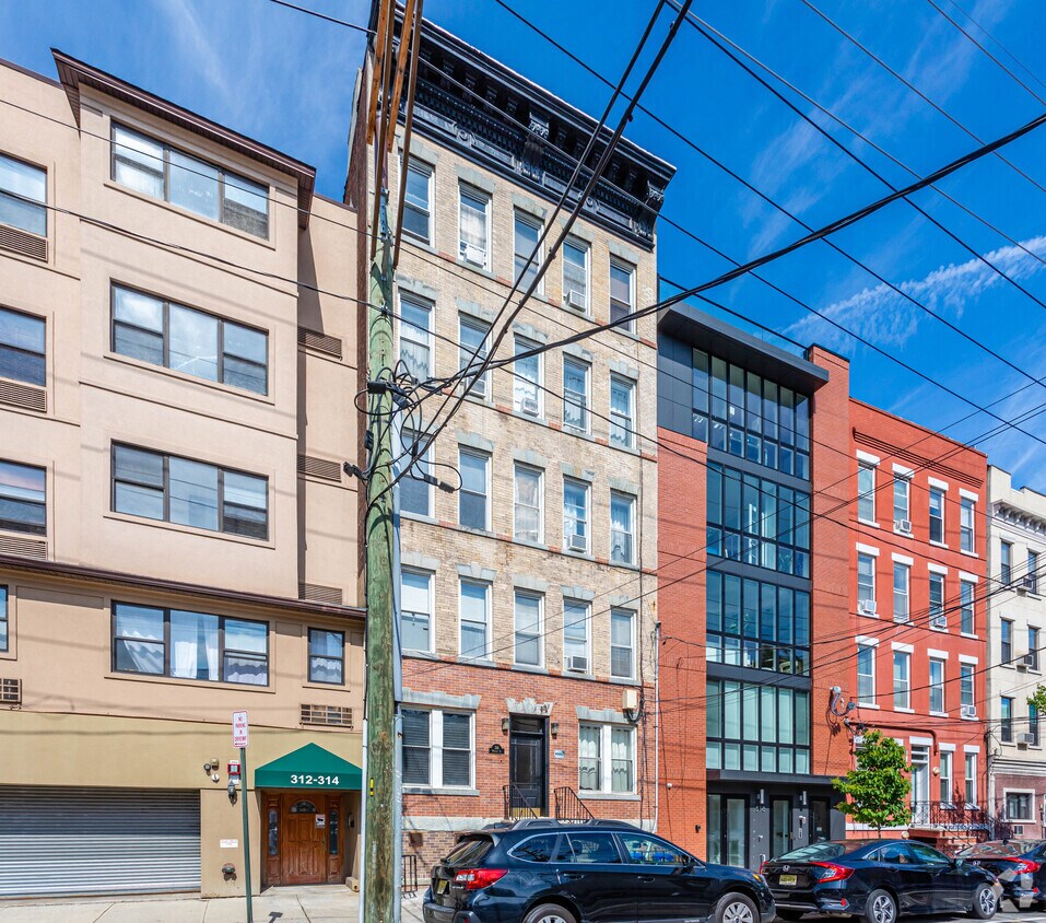 Primary Photo - 316 Madison St
