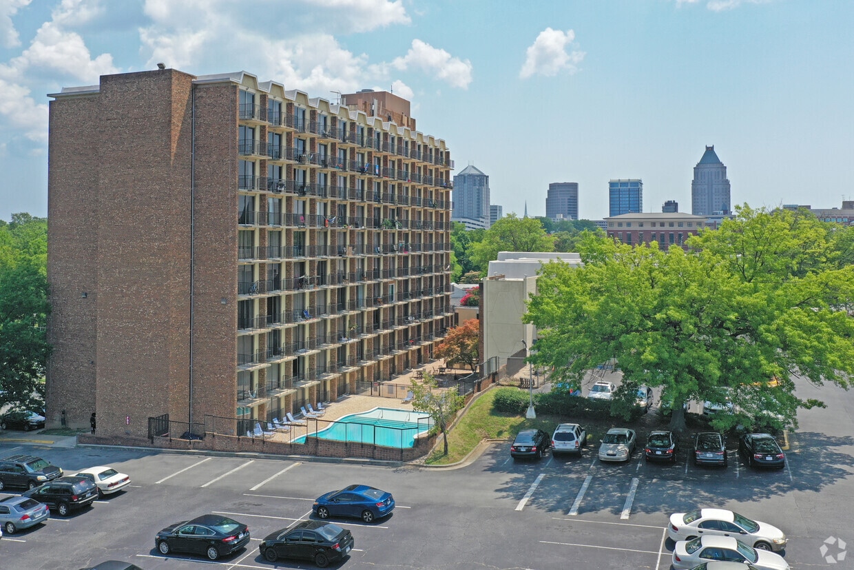 District at West Market Student Housing Apartments in Greensboro, NC