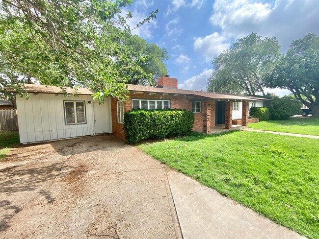 Building Photo - Pre-Leasing Now-available 6/1/2024