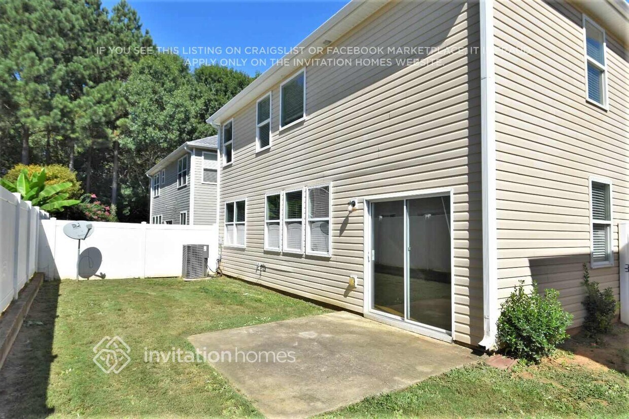 Building Photo - 3680 Roseman Landing