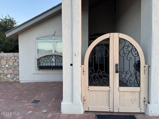 Foto del edificio - 398 Bentridge Drive