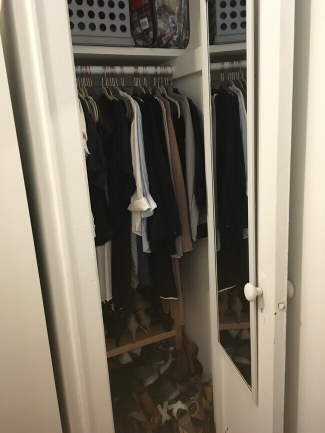 3 - 410 Washington St