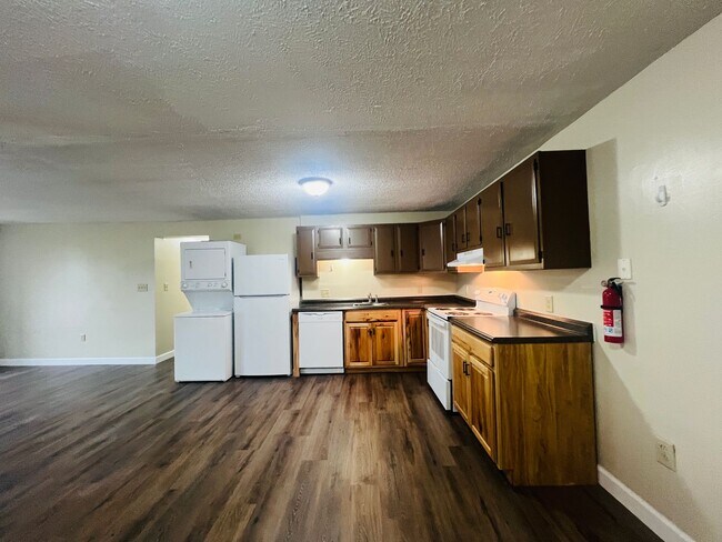 Building Photo - 1107-1111 Burns Ave